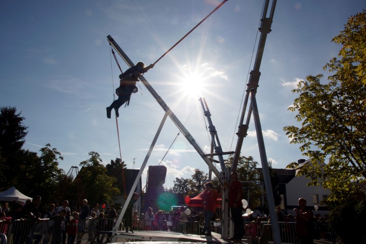JuNetKo - Kinderfestival Konz 2015 - rund ums Rathaus - Bungee Trampolin