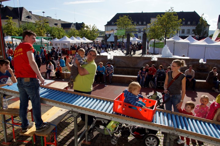 JuNetKo - Kinderfestival Konz 2015 - rund ums Rathaus - Rollenbahn